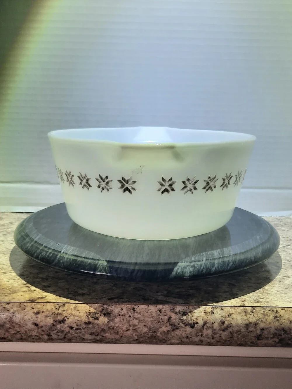 Pyrex Town & Country 475 Casserole Dish